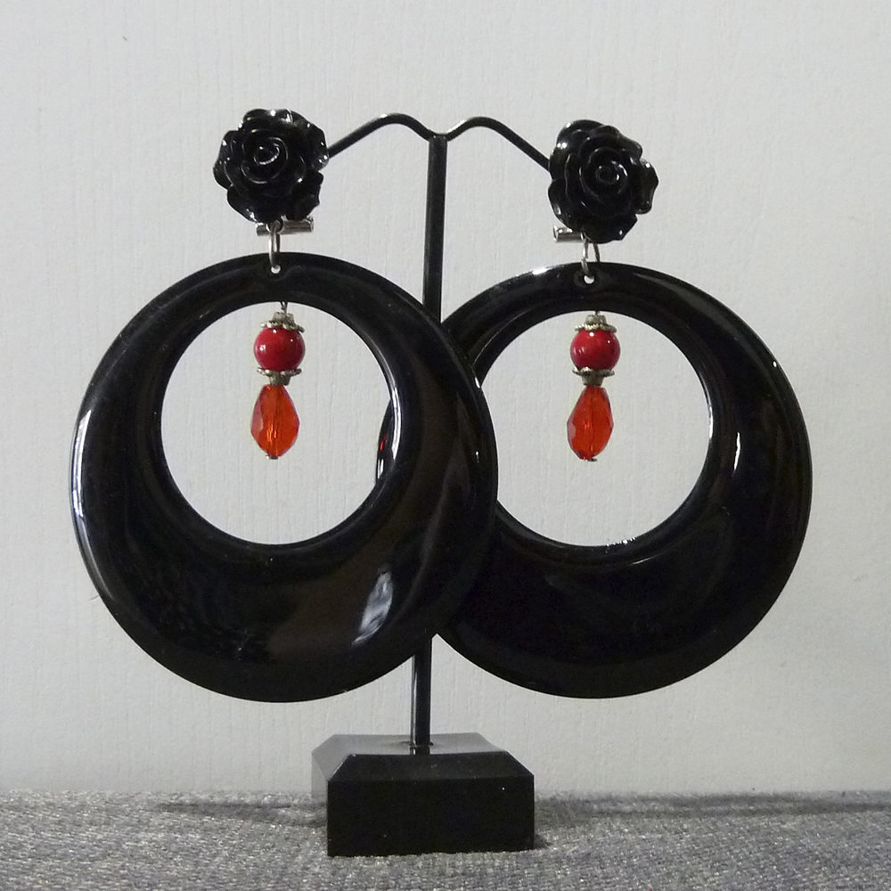 Pendientes negros