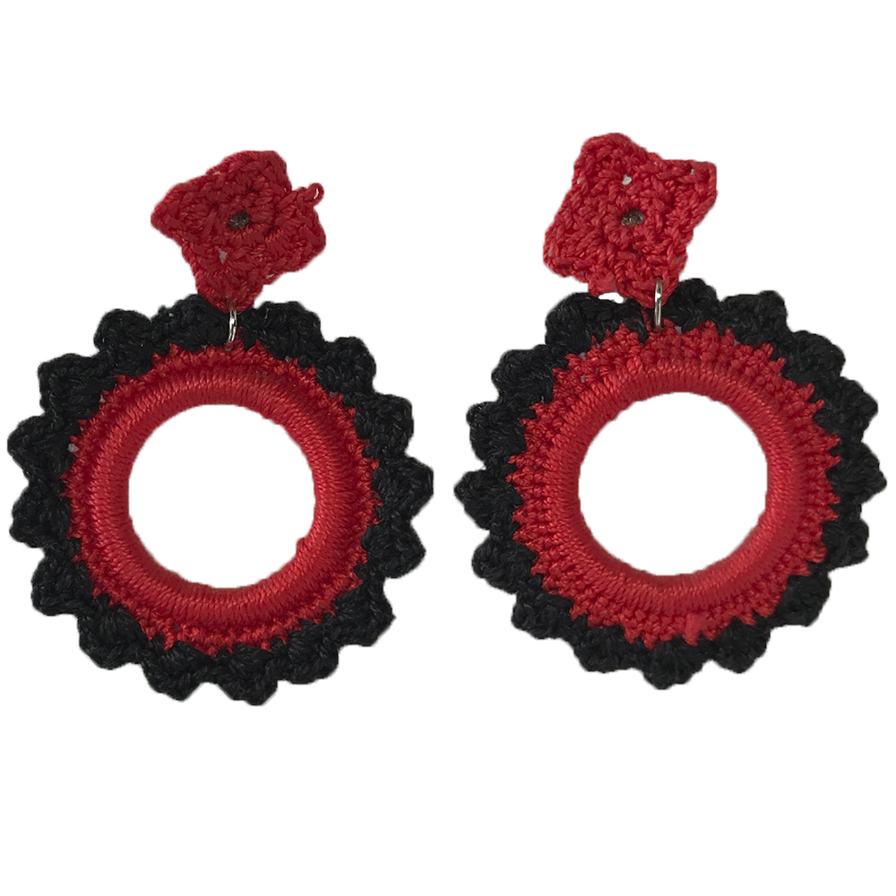 Pendiente de flamenca de crochet