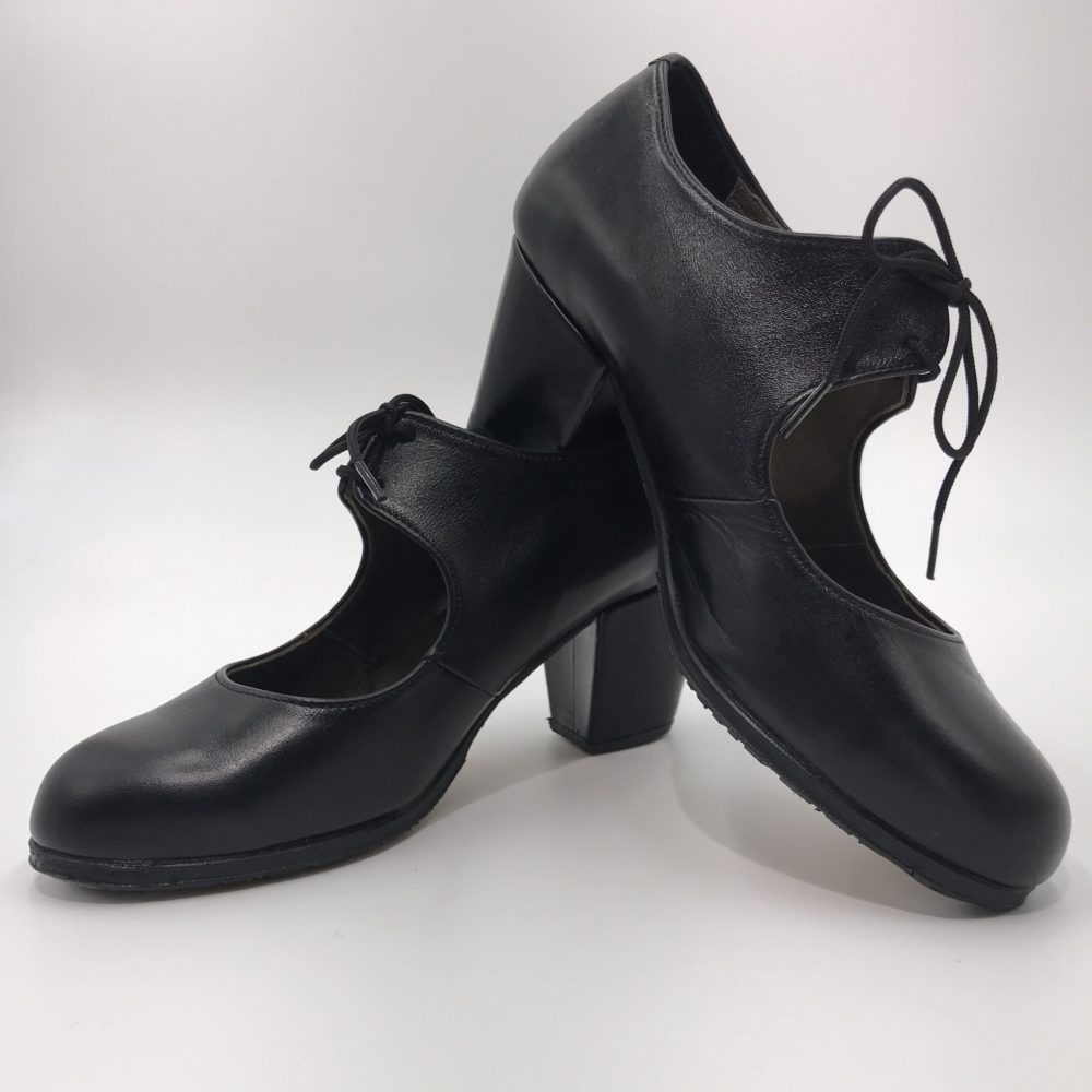 Zapato Albaicín negro tacón cubano – Urly Flamenca –